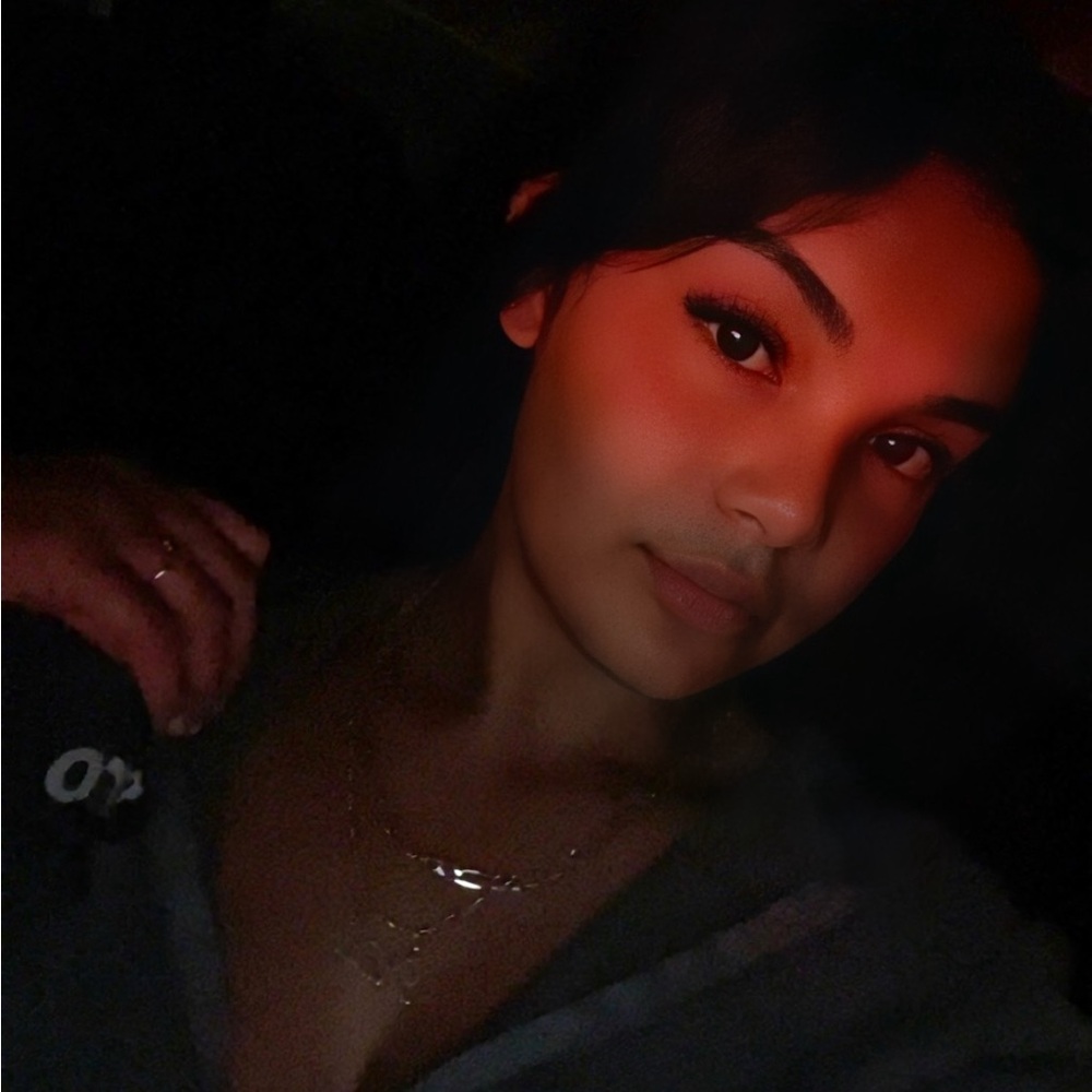 Meet your Posher, Kalisha